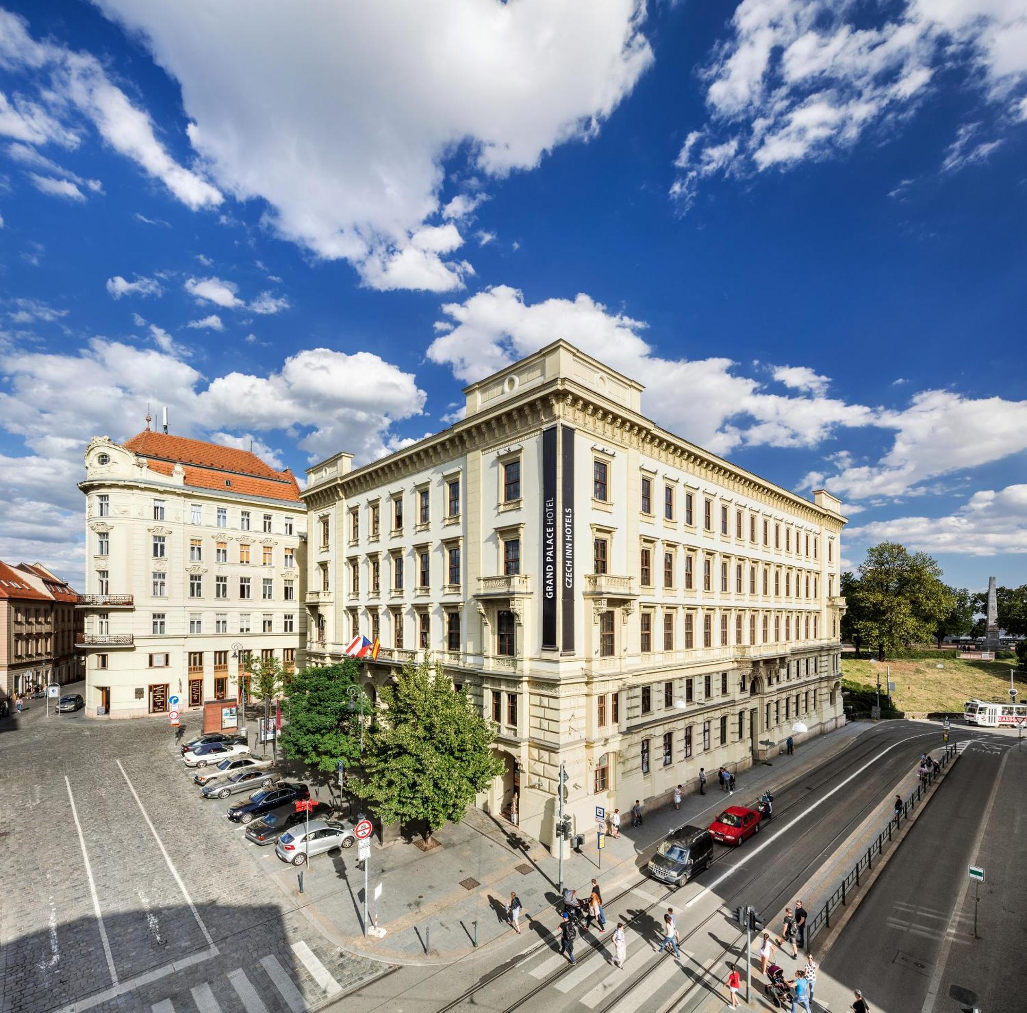 บาร์เซโล บรโน พาเลซ Hotel เบอร์โน ภายนอก รูปภาพ University of Rzeszów